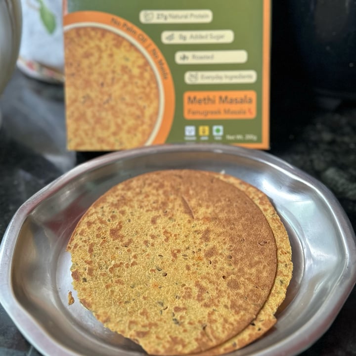 photo of Svasthyaa Kaphli Wheat Khakra — Methi Masala shared by @veganosaurus on  25 Sep 2025 - review