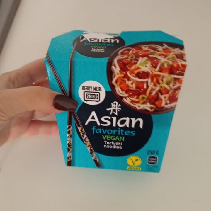 photo of Asian favorites vegan teriyaki noodles shared by @seitansistah on  08 Mar 2025 - review