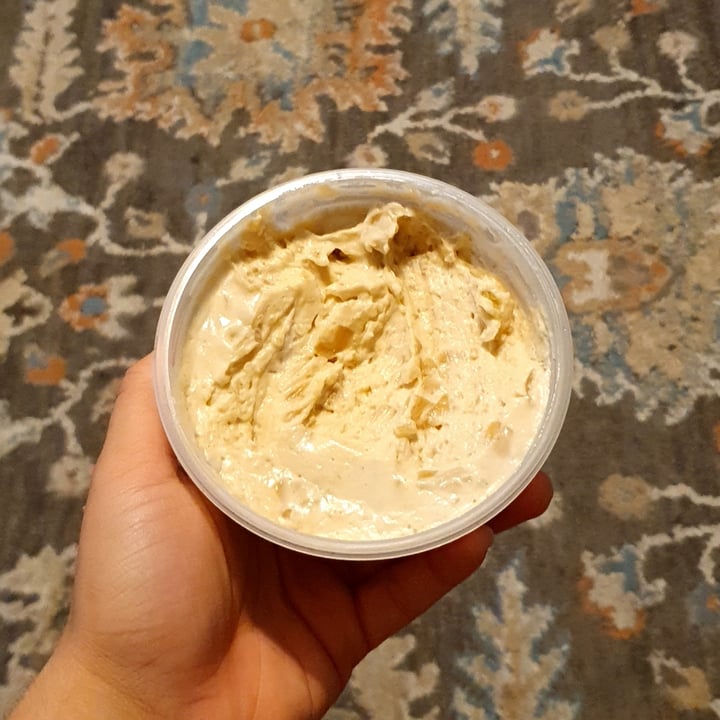 photo of Trader Joe's Vegan Caramelized Onion Dip shared by @viralata on  25 Nov 2023 - review