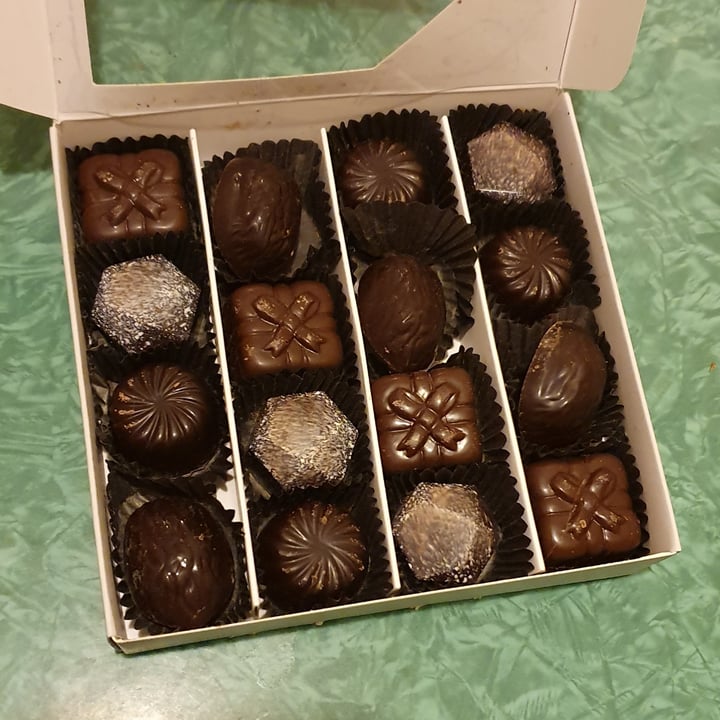 photo of Pure Lovin' Chocolate Holiday Chocolate Collection shared by @anistavrou on  20 Jan 2024 - review
