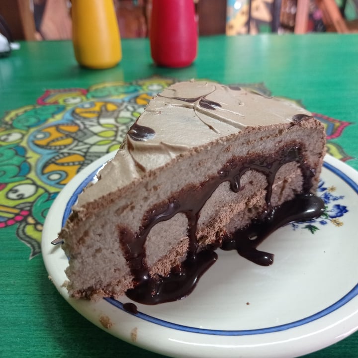 photo of Cafetería Vegana Les Gords Pastel de chocolate shared by @franj36 on  01 Mar 2024 - review