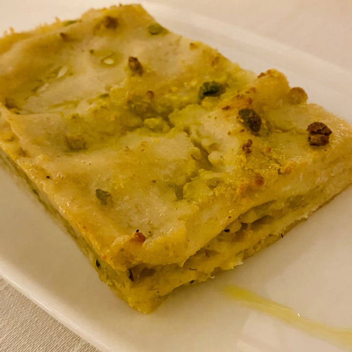 photo of il Lughino, come Natura insegna - Como lasagna finocchi e granella di pistacchio shared by @ohbrie on  23 Jan 2024 - review