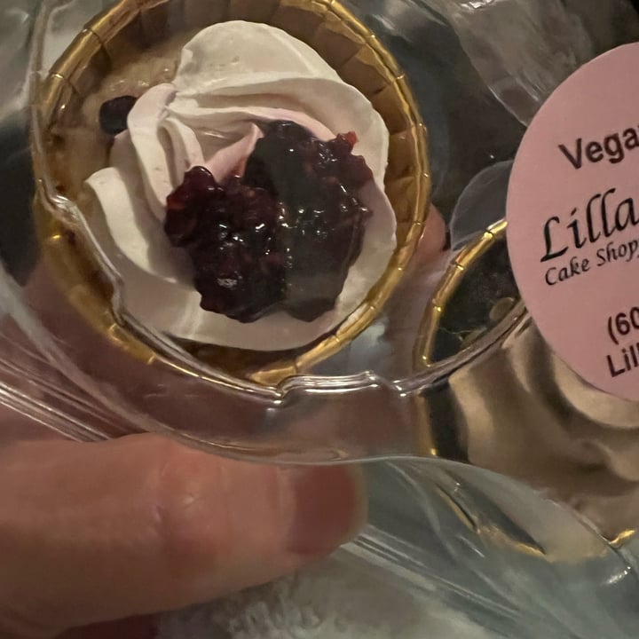 photo of Lilla Vanilla glutenfree raspberry cupcake shared by @allycat38 on  01 Dec 2024 - review