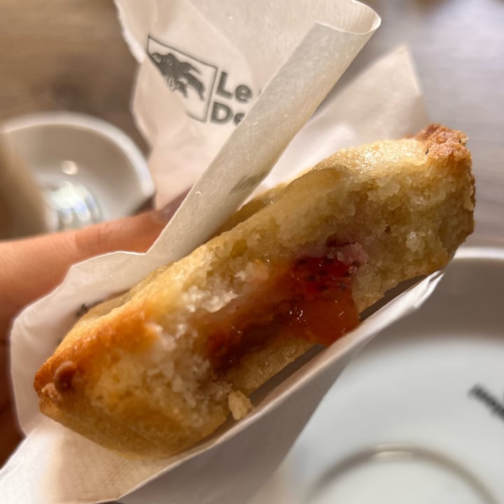 photo of 4 Amici Frangipane   Con Albicocche E Fragole shared by @seitansistah on  24 Mar 2025 - review