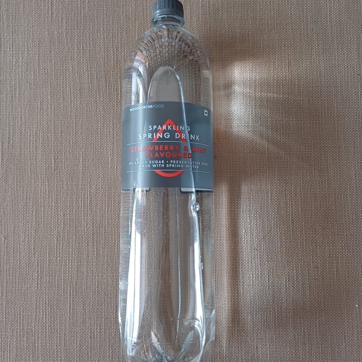 photo of Woolworths strawberry & mint flavored water shared by @tayethevegan on  17 Apr 2024 - review