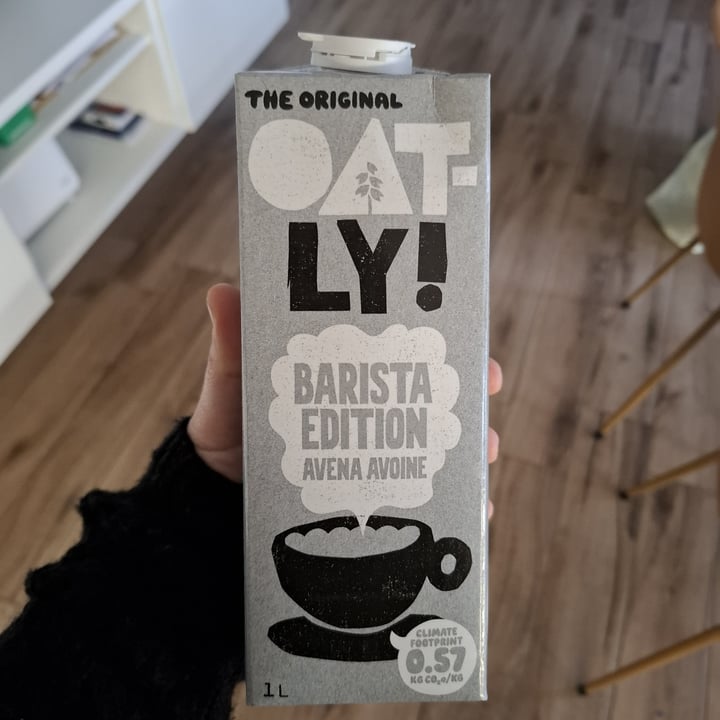 photo of Oatly avena barista shared by @bassotuba on  14 May 2025 - review