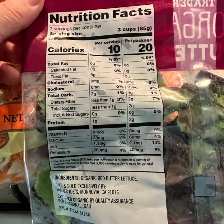 photo of Trader Joe's organic red butter lettuce shared by @allycat38 on  23 Sep 2023 - review