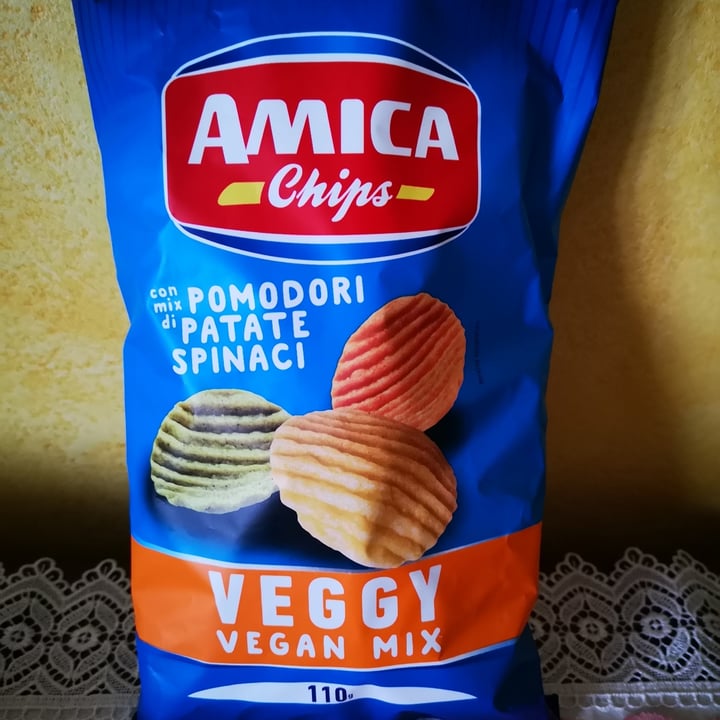 photo of Amica Chips Snack vegano con Patate, Pomodoro e Spinaci shared by @mony74 on  30 Oct 2023 - review