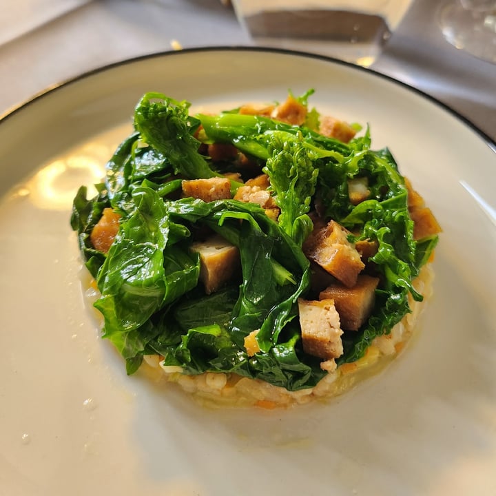 photo of Villa Inglese Orzo Con Broccolo E Tofu shared by @consuell on  21 Jan 2024 - review