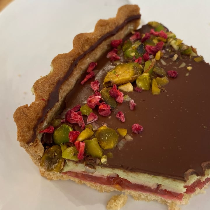 photo of Madal Cafe Crostata Raw Lamponi E Cioccolato shared by @attolrac on  07 Oct 2024 - review