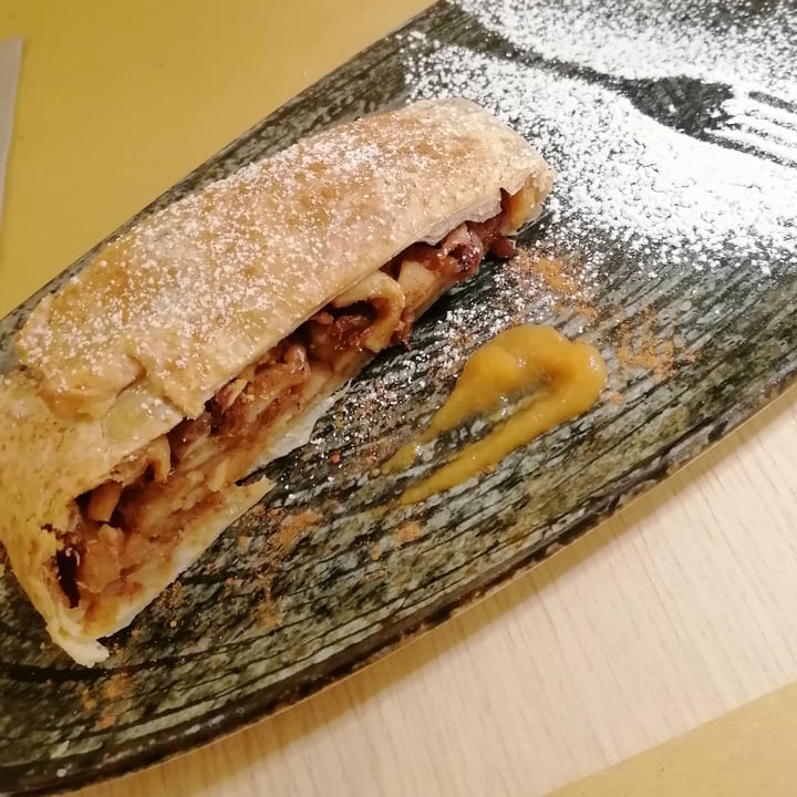 photo of Zenzero Strudel di mele shared by @asiagaleotti on  29 Jan 2024 - review
