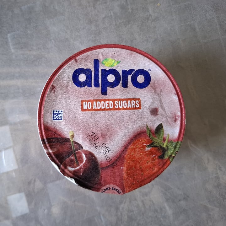 photo of Alpro yoghurt frutti rossi con datteri shared by @mariversovegan on  23 Jul 2025 - review