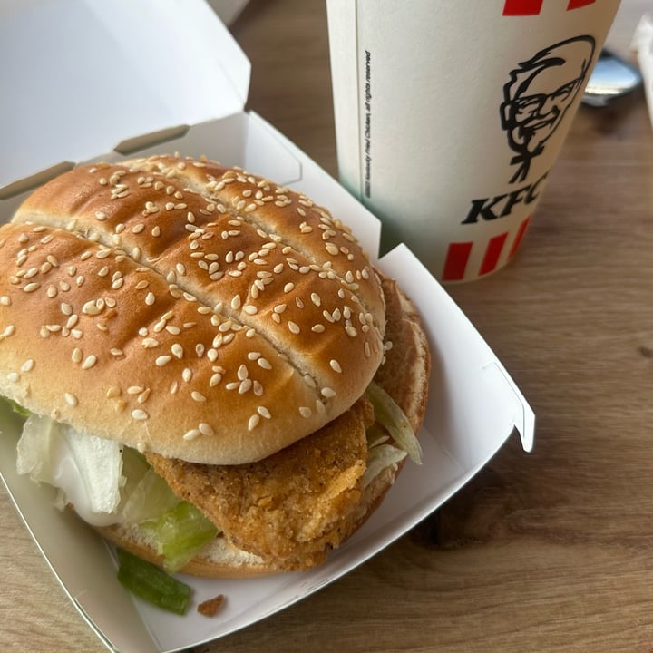 photo of KFC Sheffield Arena - Broughton Lane vegan burger shared by @vecardo_ on  11 Oct 2025 - review