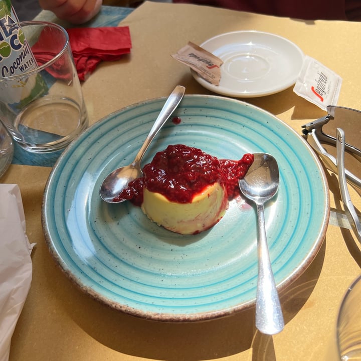photo of Orient Experience Panna Cotta Vegana Zafferano E Lampone shared by @malegria on  06 Apr 2024 - review
