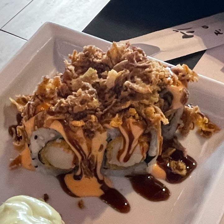 photo of Colors vegan sushi Uramaki Mazara shared by @martyveg9 on  18 Apr 2025 - review