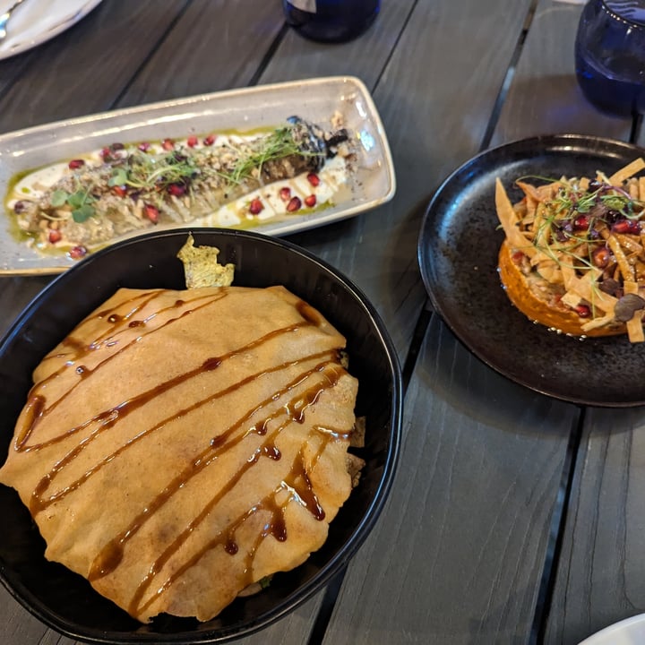 photo of 963 Sharing Platter (available as 100% Vegan In Demand) shared by @tomvsiddons on  19 May 2024 - review