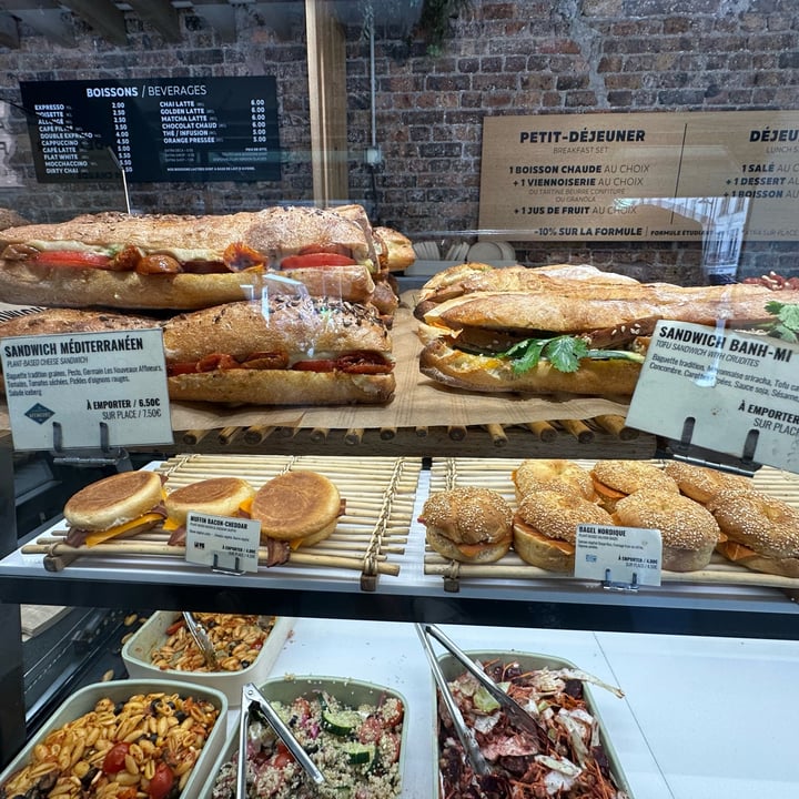 photo of Land & Monkeys Boulangerie-Pâtisserie Croissant shared by @supersarita85 on  05 Sep 2025 - review