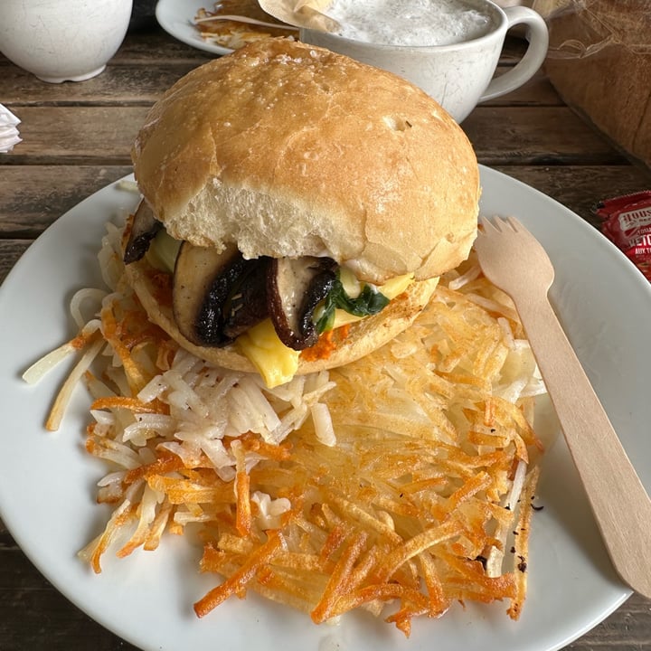 photo of Mosi Bakery Cafe & Gelateria Vegano Bun On The Run shared by @madbatata on  01 Apr 2024 - review