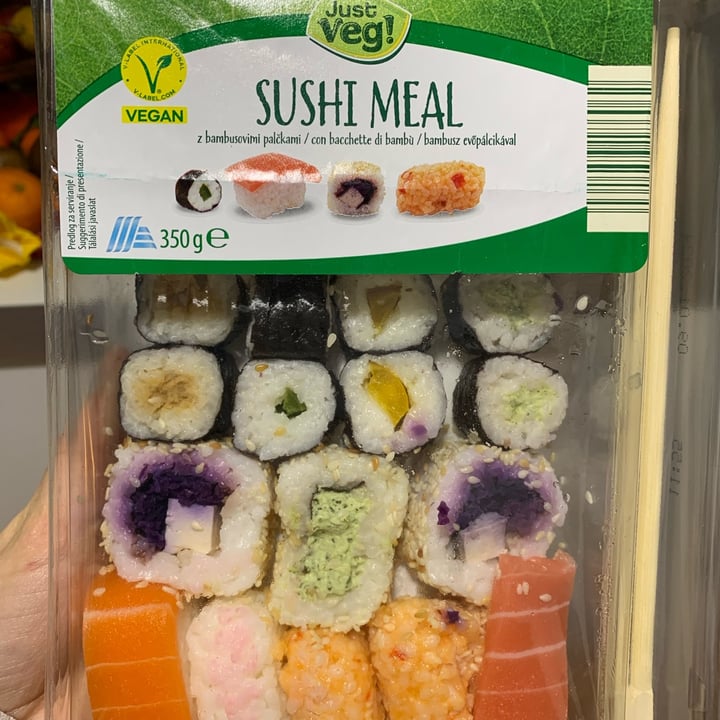 photo of Just Veg! (ALDI Italy) sushi meal shared by @beatricepaolo on  20 Feb 2024 - review