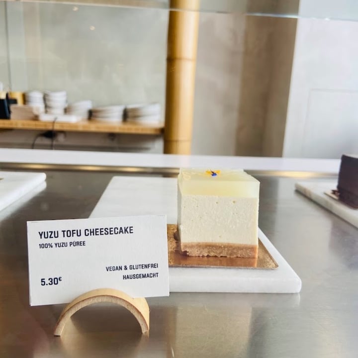photo of Huadou Soy Concept Store Yuzu Tofu Cheesecake shared by @david- on  18 May 2024 - review