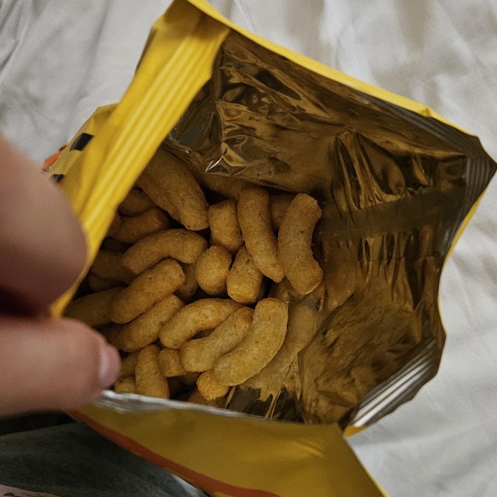 photo of Hippeas Take it Cheesy Organic Chickpea Puffs shared by @darkxocolatl on  15 Jun 2025 - review