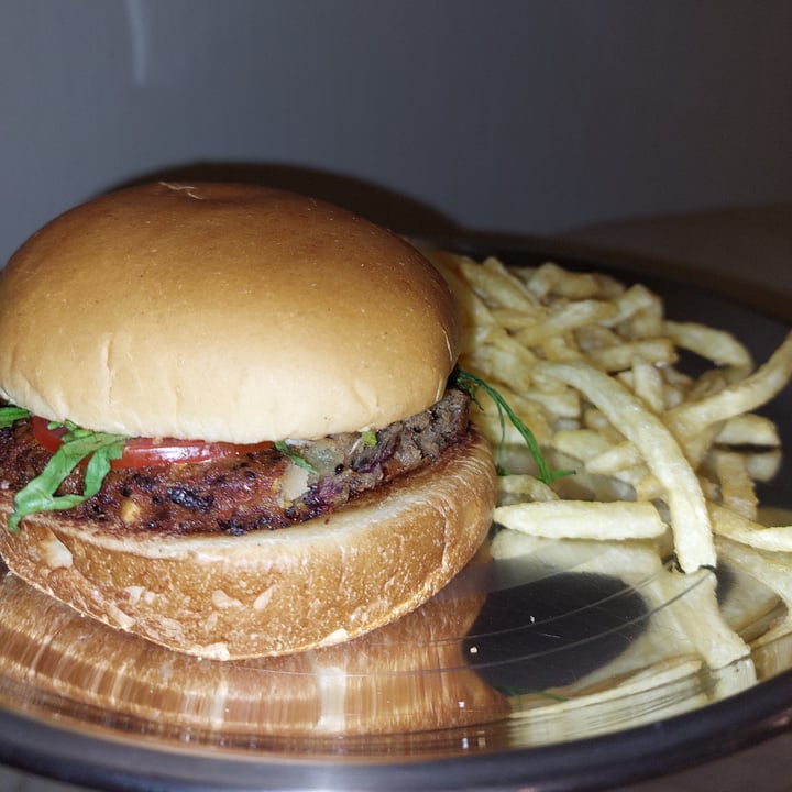 photo of MODROCKERS VMOD Burger with fries shared by @starscade on  23 Feb 2024 - review
