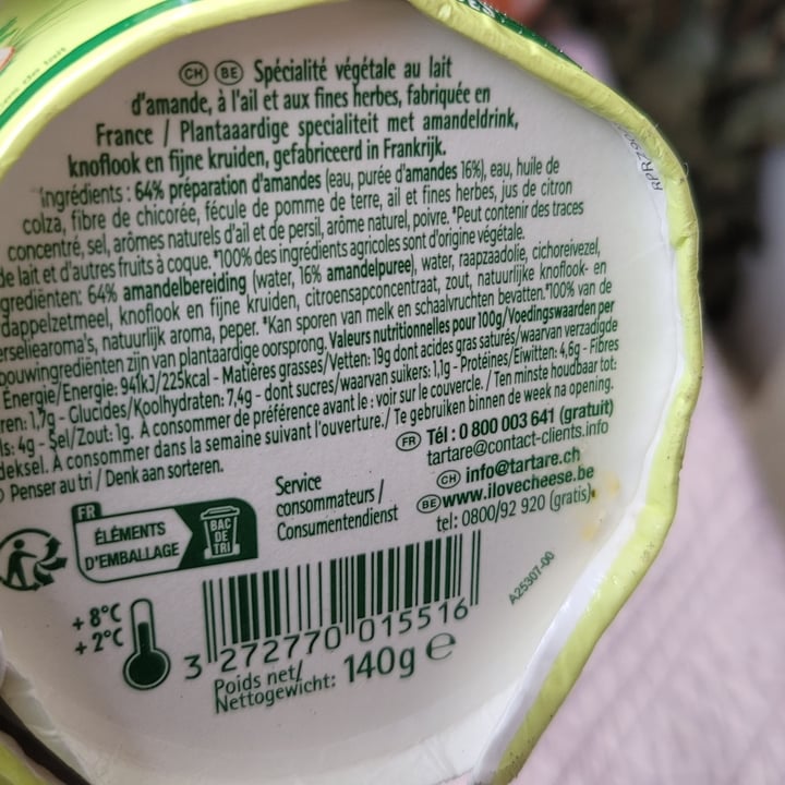 photo of Tartare 100% végétal au lait d'amande ail et fines herbes shared by @peggi14 on  27 May 2025 - review