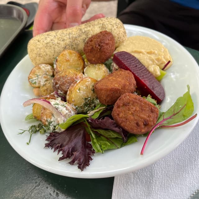 Photo of the dish “Vegan Falafel Plate”