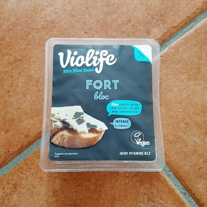 photo of Violife fort bloc shared by @marte on  24 Jul 2024 - review