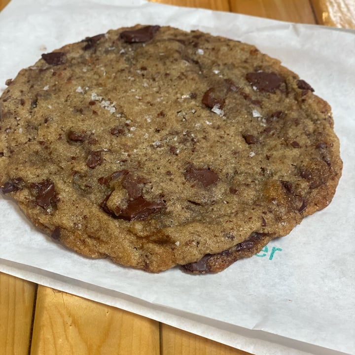 photo of Gladys Restaurant Chocolate Chip Cookie shared by @curvycarbivore on  06 May 2024 - review