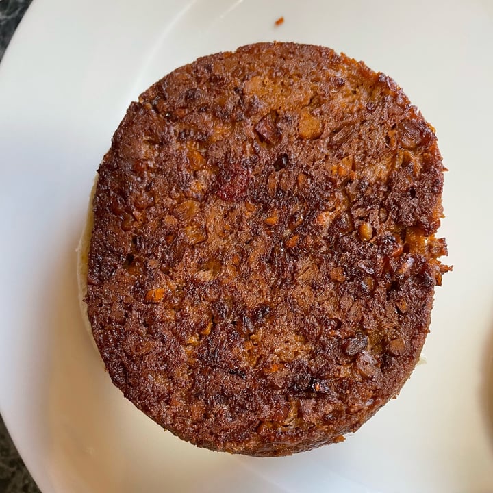 photo of Field Roast Chef's Signature Plant-Based Burgers shared by @smsilly on  20 Aug 2023 - review