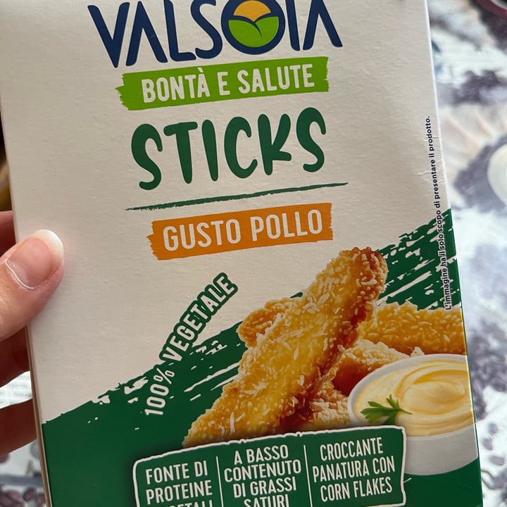 photo of Valsoia stick gusto pollo shared by @lucyvegan83 on  22 Jul 2025 - review