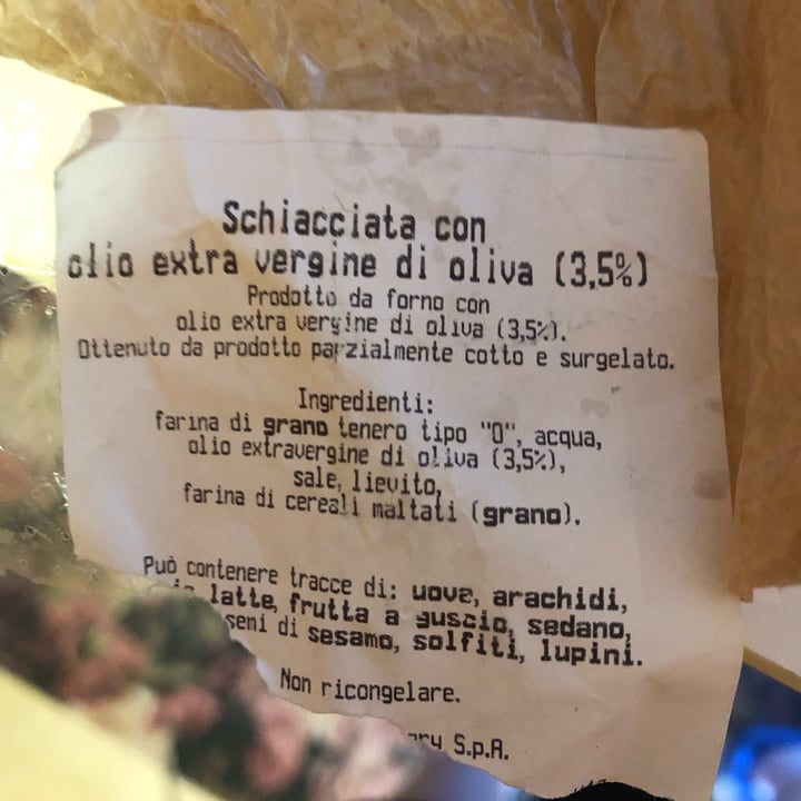 photo of Lidl schiacciata all'olio di oliva shared by @annapaolaserio on  19 Jun 2024 - review