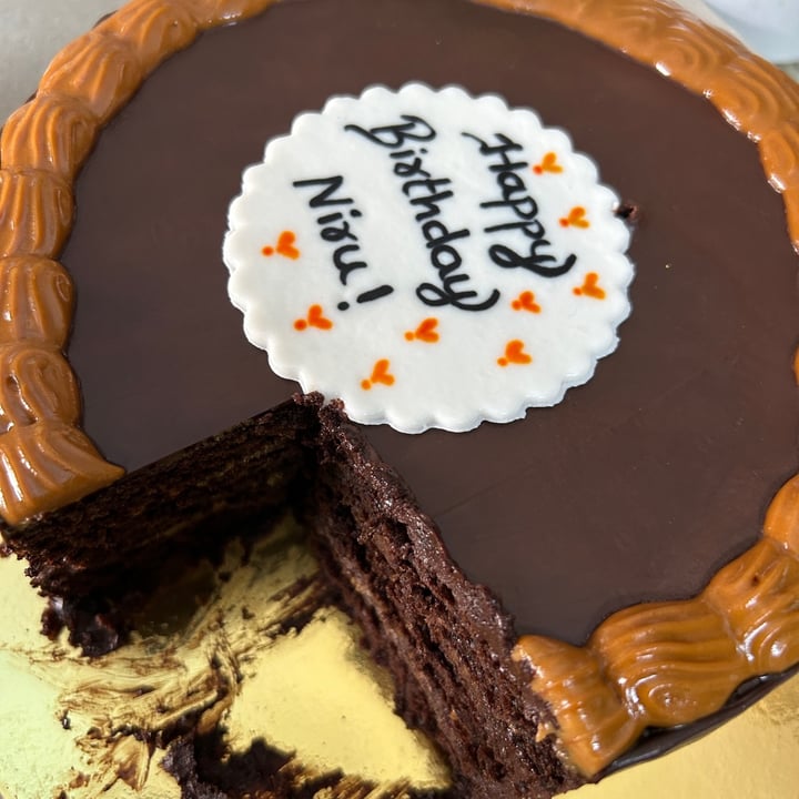 photo of Tastry Tales Biscoff Chocolate Cake shared by @veganniran on  26 Aug 2024 - review