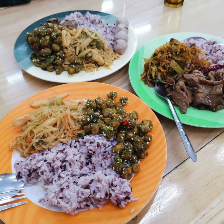 photo of Ming Kwan Vegetarian Food Mixed Vegetable Rice shared by @herbimetal on  21 Jan 2025 - review