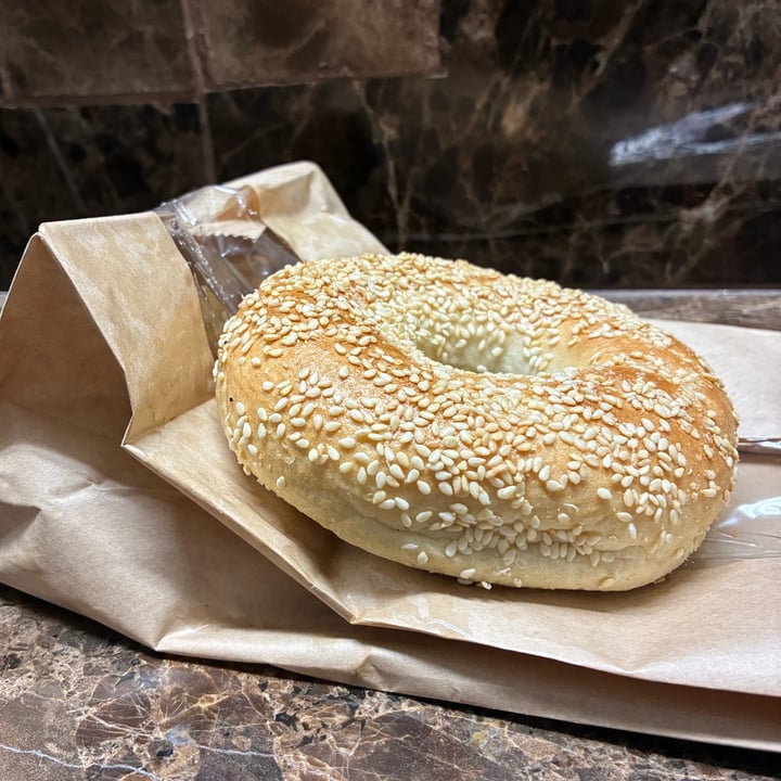 photo of Publix Super Market at Northlake Village Einstein Bros Sesame Bagel shared by @heartartichokehearts on  09 Oct 2025 - review