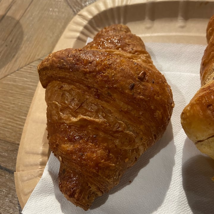 photo of Bistrot S. Lucia brioche vegana vuota shared by @lidianani on  08 Feb 2025 - review