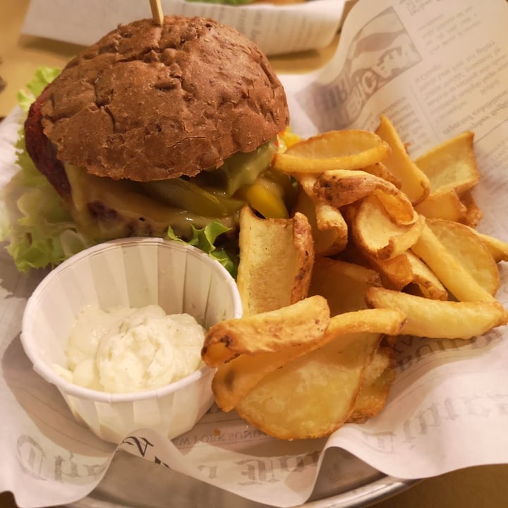 photo of Helmut Pub Bun vegano shared by @aleveganfoodlover on  10 May 2024 - review