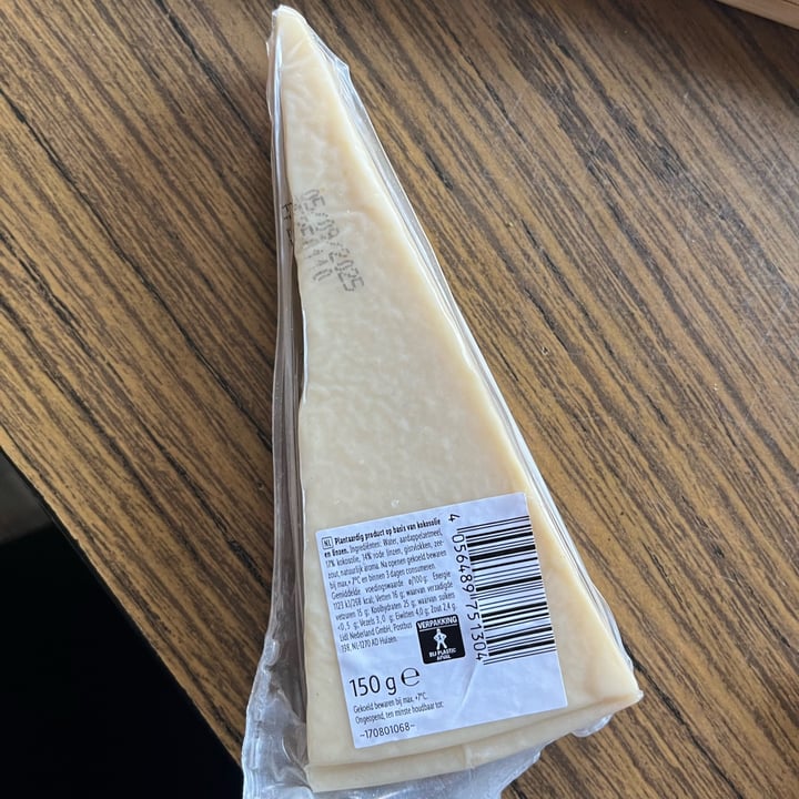 photo of Vemondo Vegan Triangle shared by @alessiatal on  19 May 2025 - review