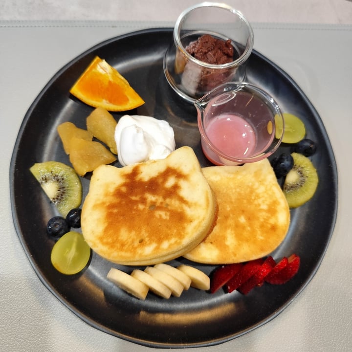 photo of Vegan Cafe Tsukineko Rice Pancakes shared by @rominaguch on  02 Sep 2025 - review