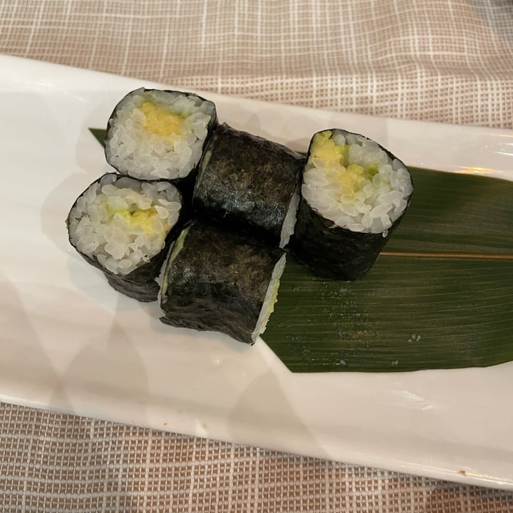 photo of UNIKO Sushi - All You Can Eat 034 - Hosomaki Avocado shared by @alicewithcats on  31 Oct 2023 - review