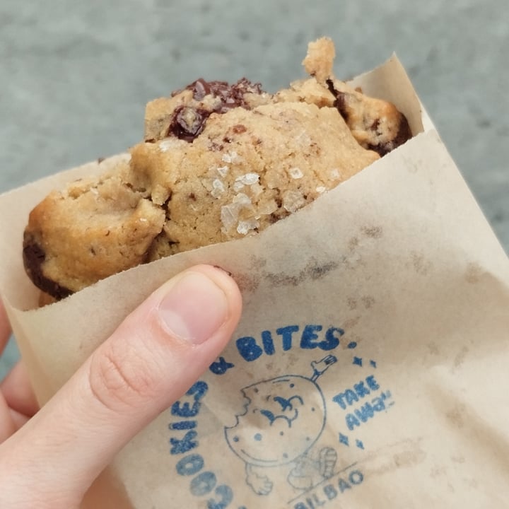 photo of Cookies & Bites Galleta Choco Amarga (Vegana) shared by @josuune on  17 Sep 2024 - review
