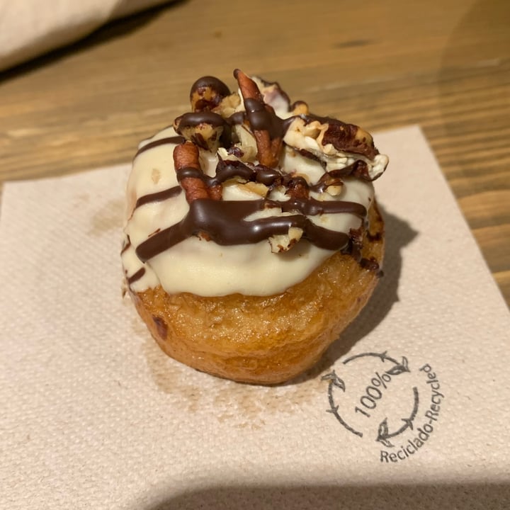 photo of VegAmazing Doughnuts Donut Hole De Chocolate Con Pecan shared by @elyqs on  22 Oct 2023 - review