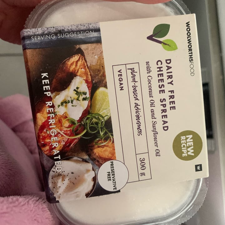 photo of Woolworths Food Dairy Free Cream Cheese shared by @peppadew on  14 Oct 2023 - review