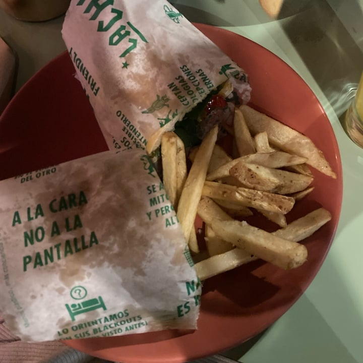 photo of La chicha cineteca Sandwich Vegano shared by @burritosabaneroooo on  06 Feb 2024 - review