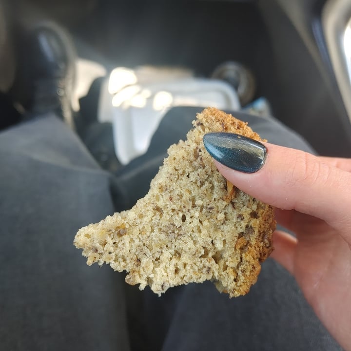 photo of Vickys Veganry Banana bread shared by @veganonthesavannah on  15 Jun 2025 - review
