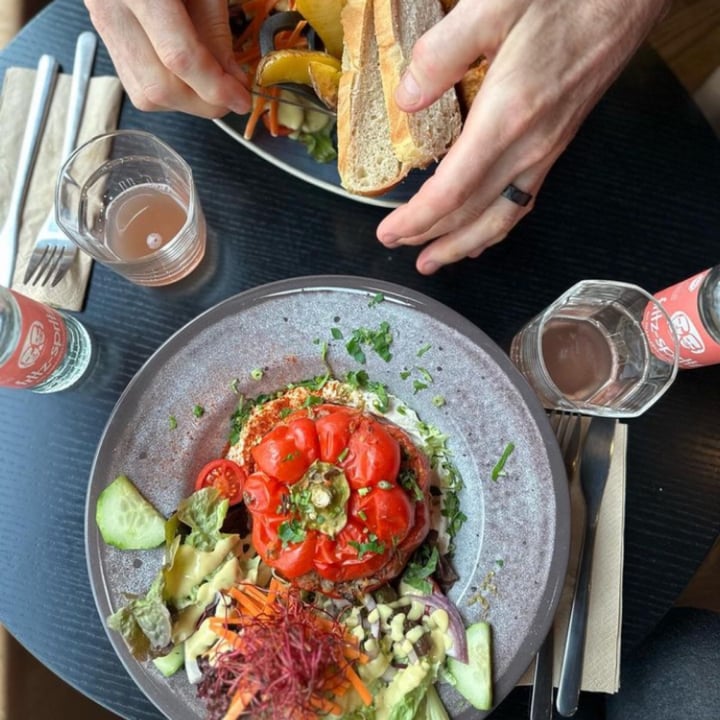 photo of LIFE DELI | Vegan & Koscher Restaurant , Cafe, Catering & Eventlocation | Jüdisches Museum Frankfurt am Main Gefüllte Paprika shared by @david- on  24 Apr 2024 - review