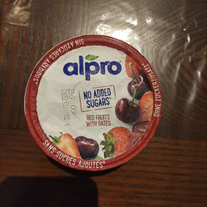 photo of Alpro red fruits whit dates shared by @jessiveneziani on  05 Apr 2024 - review