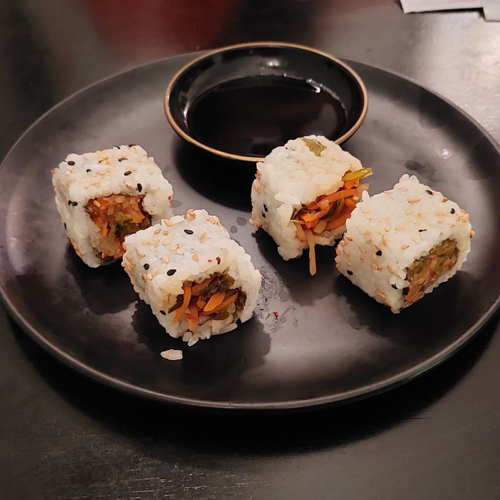 photo of Japa Vegana - Delivery japonês e asiático vegano Uramaki De Kimchi shared by @jcasati on  01 Feb 2024 - review