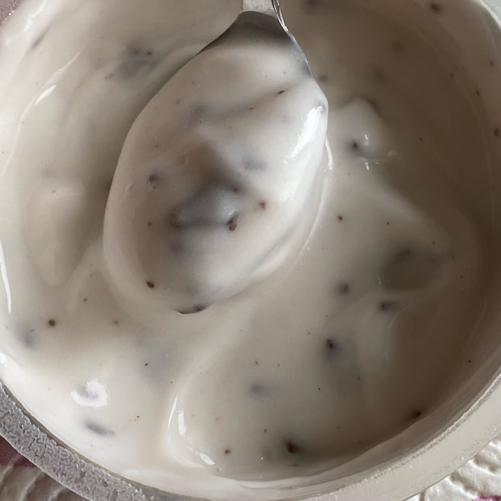 photo of Alpro coconut stracciatella shared by @aleglass on  28 Aug 2023 - review